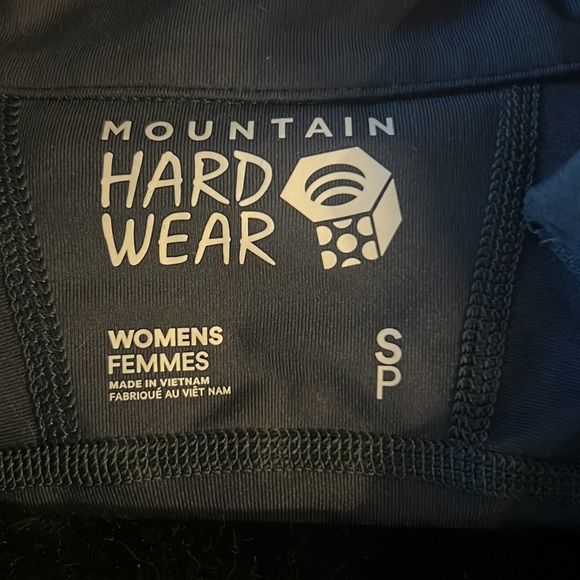 Mountain Hardware NWOT navy with thumbholes - Picture 4 of 9